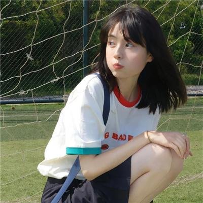 尤物争春海报