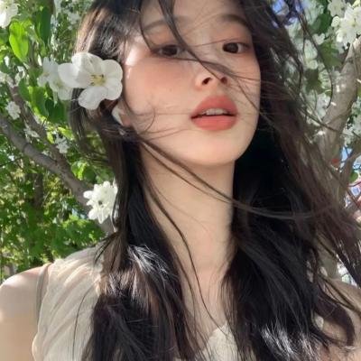 妙女探海报