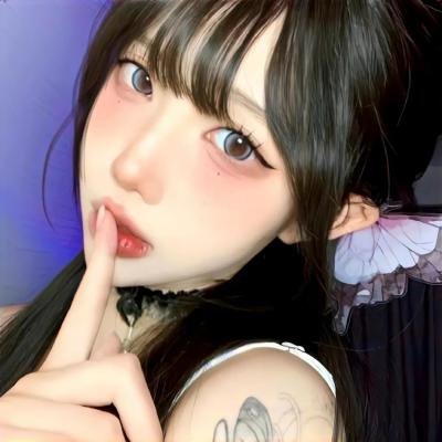 藏春阁海报
